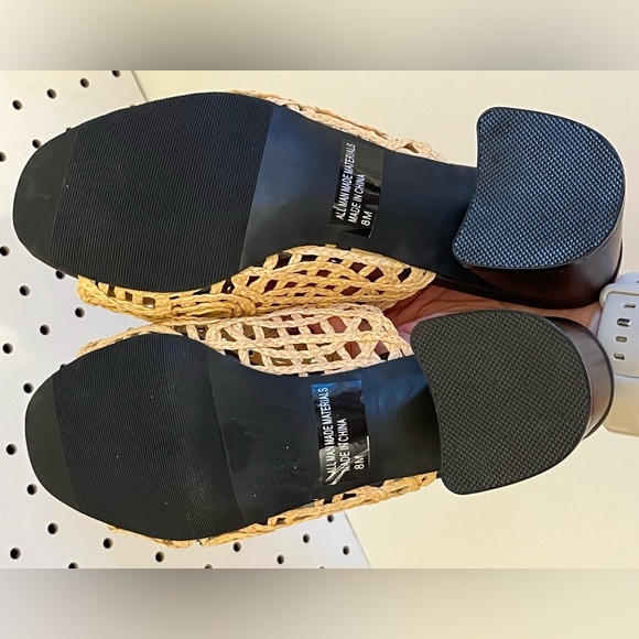 Classique Woven Heeled Sandals - Picture 10 of 15